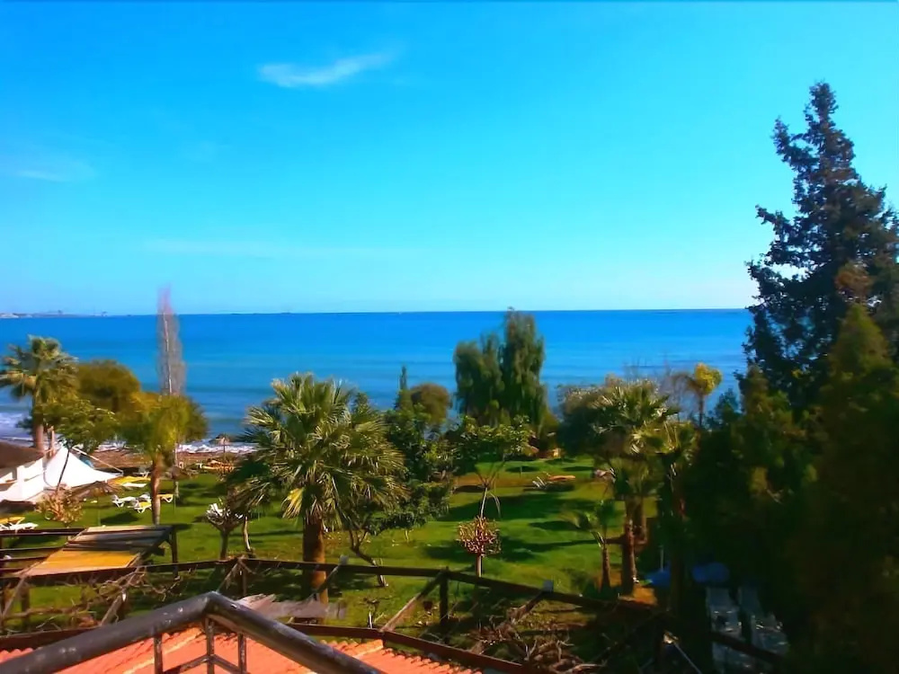 Andreas & Melanie Beach Hotel