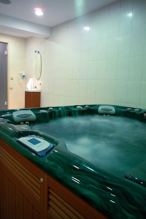 Efplias Hotel Apartments and Suites