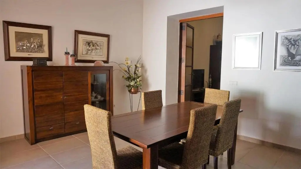 Born 23 - House with Pool in the Centre of Lluchmayor. Free Wifi