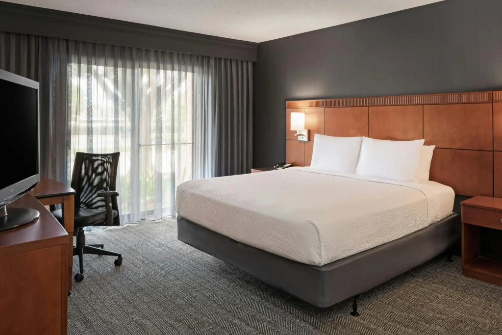 Courtyard by Marriott Anaheim Resort/Convention Center