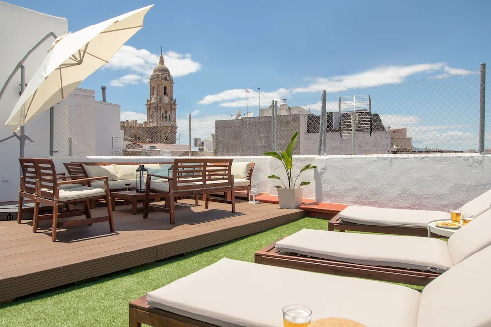 **** Luxury Terrace & Views Penthouse