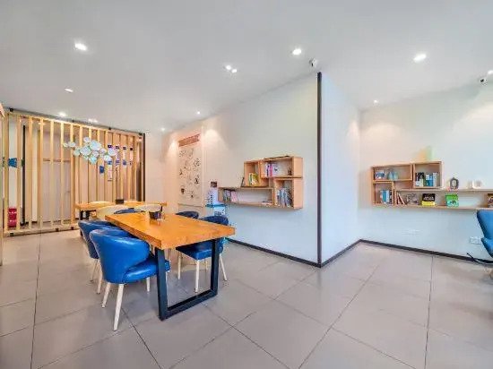 Hanting Hotel (Chongqing Xinpaifang Longhu)