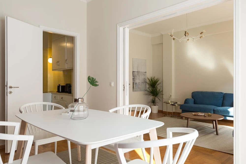 UPSTREET Chic Flat in the Heart of Athens