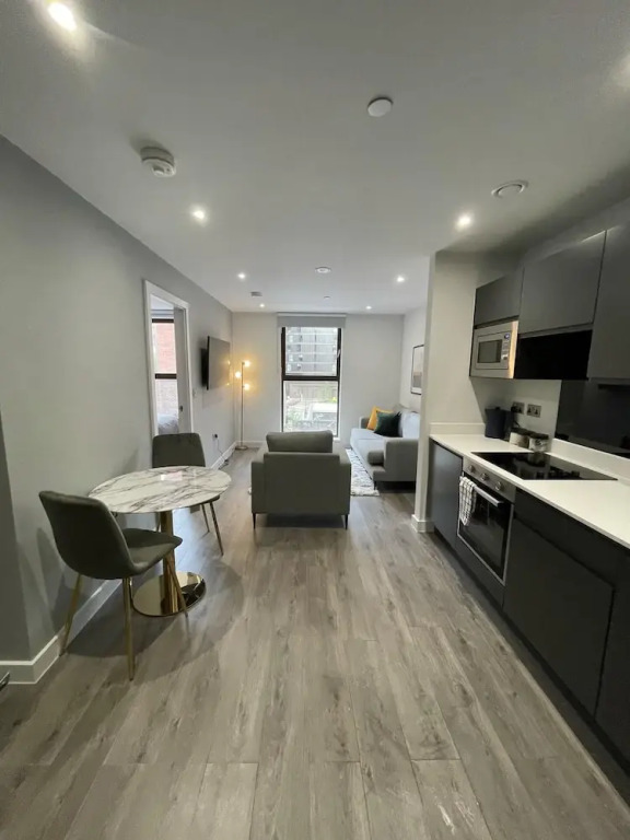 5 Star Brand New Liverpool City Centre Apartment