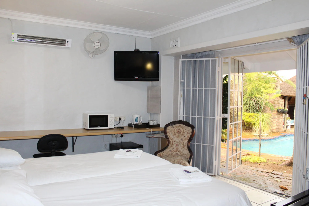 3 Liebeloft Guest House
