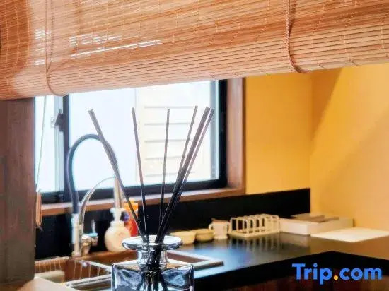Xishi Japanese-style with Terrace and Courtyard 3 Min to Station 5 Min to Tennoji 20 Min to Namba