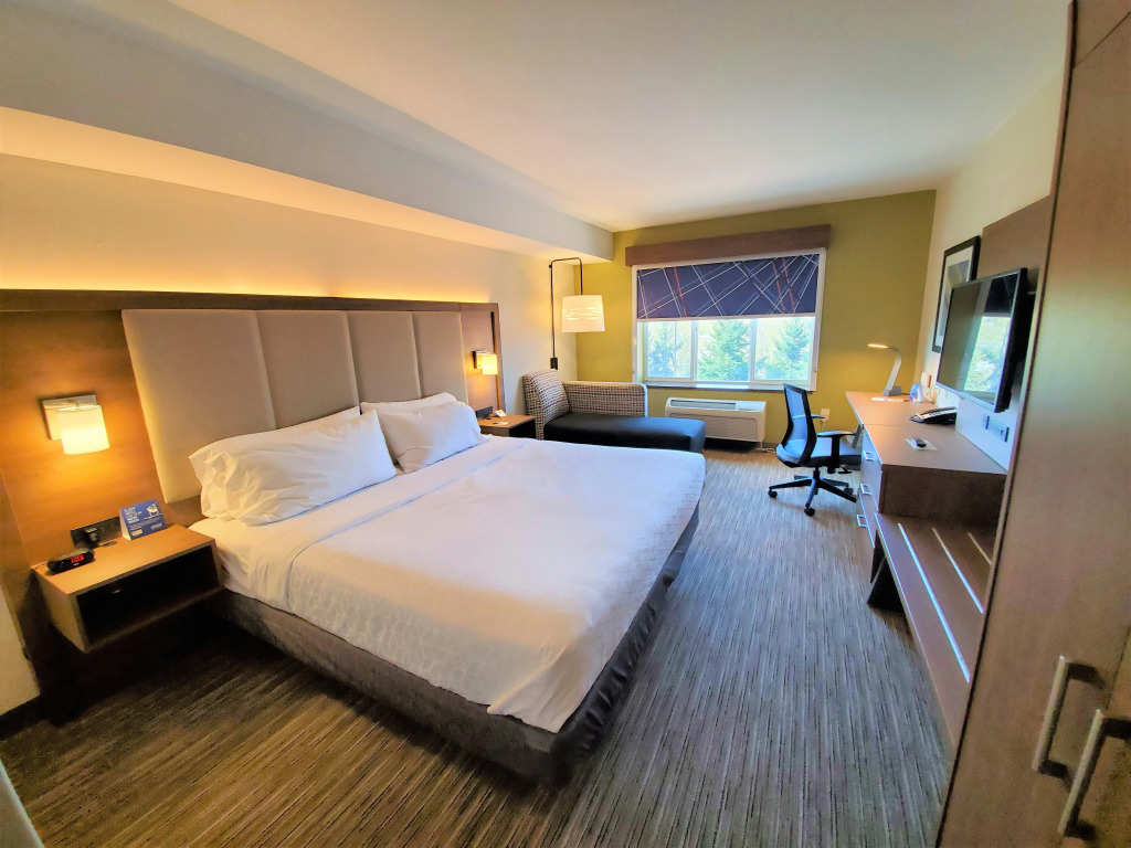 Holiday Inn Express Hotel & Suites Seattle North - Lynnwood by IHG