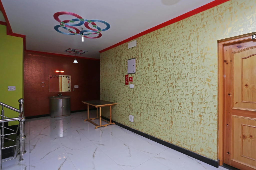 OYO 4484 Hotel EL Classics