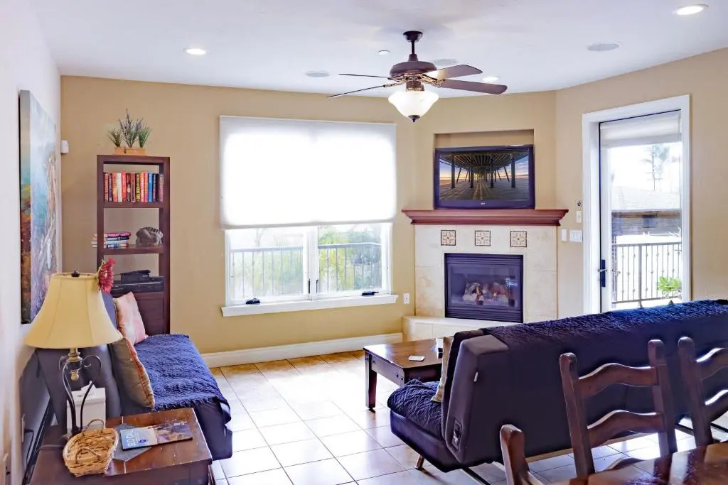 Valentina #203 3 Bedroom Condo by Redawning