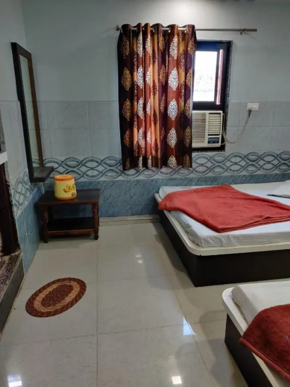 Hotel Ujala Palace