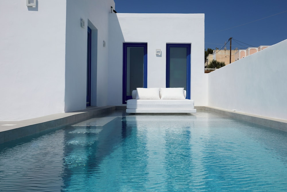 Thadeos Villa