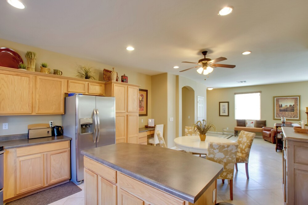 Near Golf: Sunny Arizona Oasis in Goodyear!