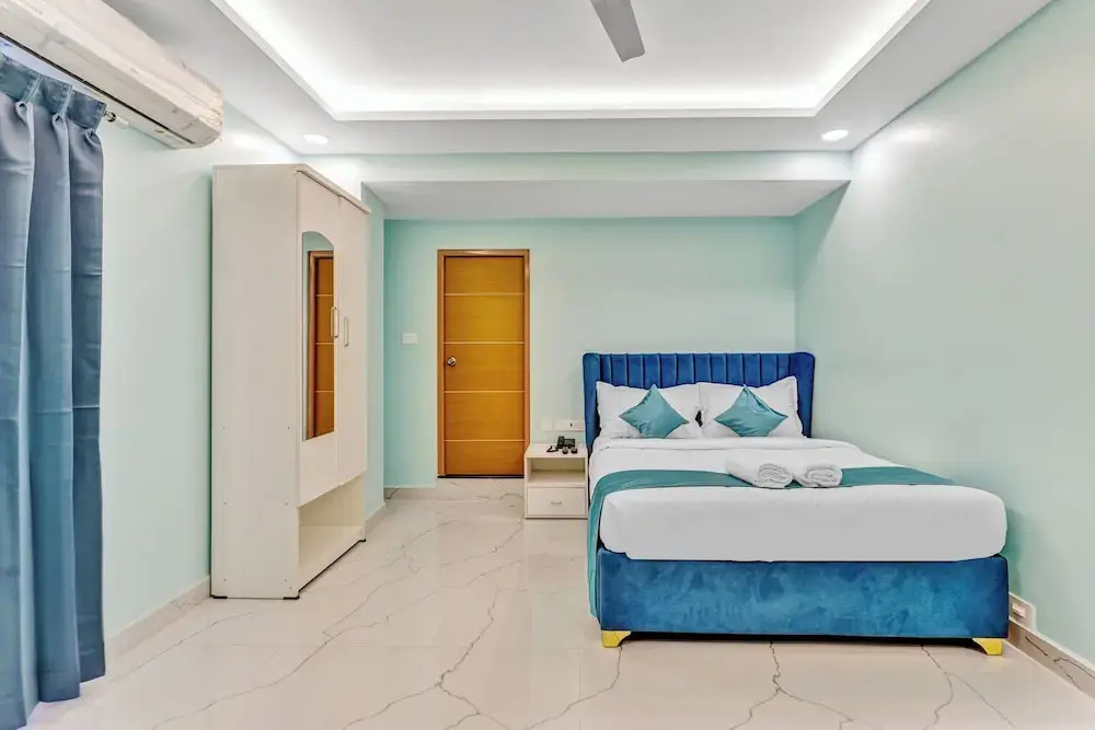 Rohaan Hotels Medavakkam by UPAR