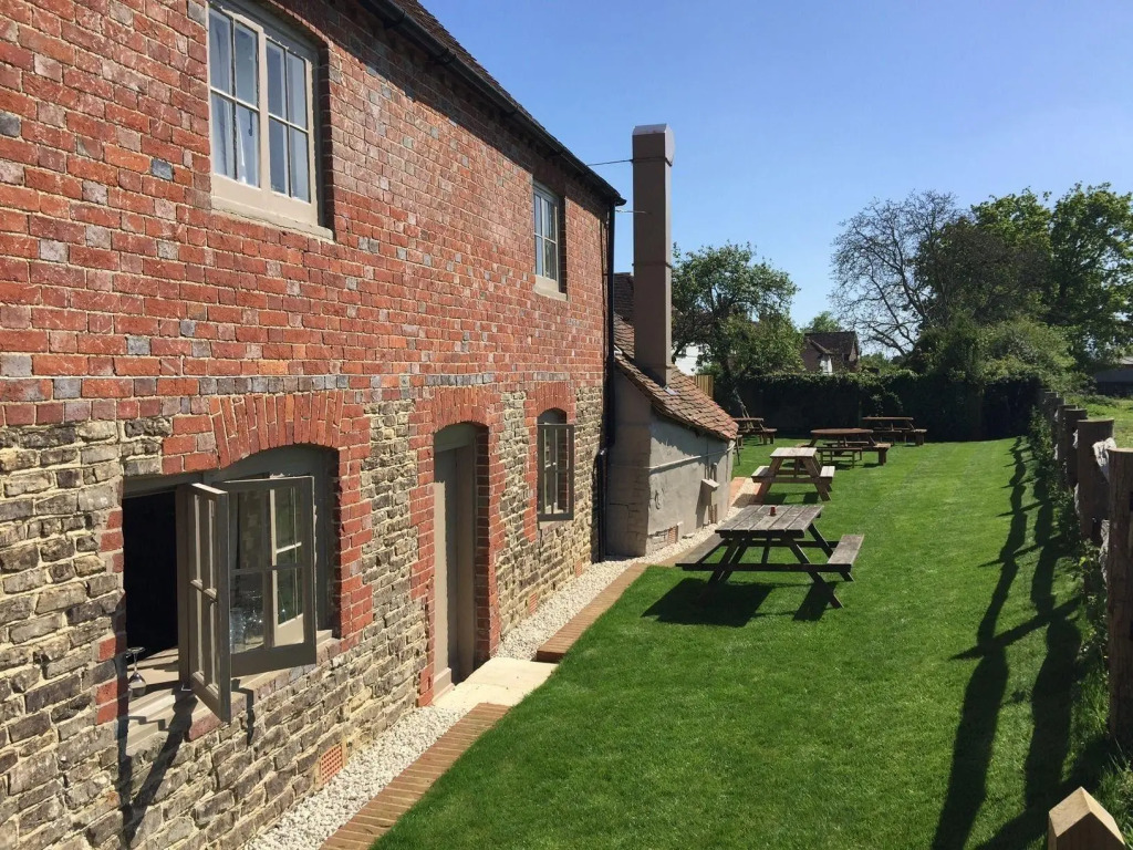 The Windmill Inn