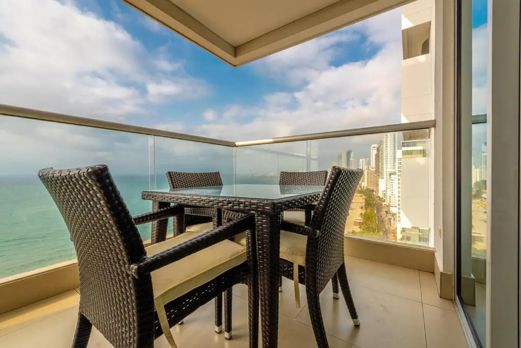 Edificio Palmetto Beach Apto 1702