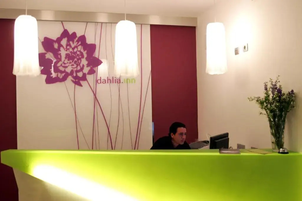 Dahlia Inn