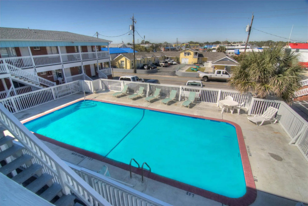 Surfside Lodge
