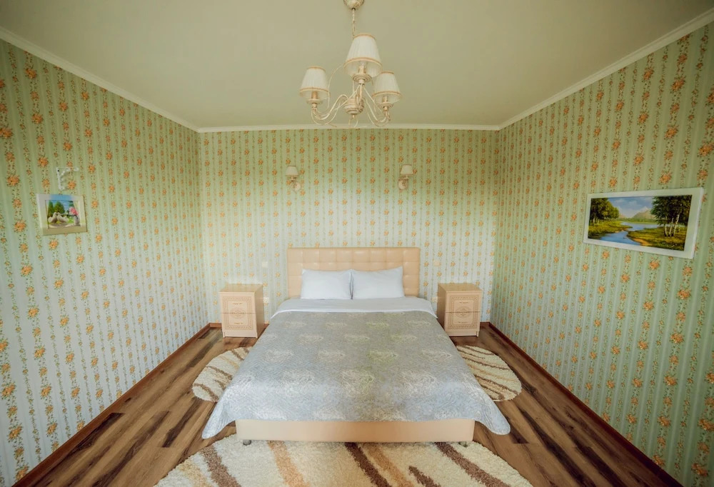 Guest House Shale