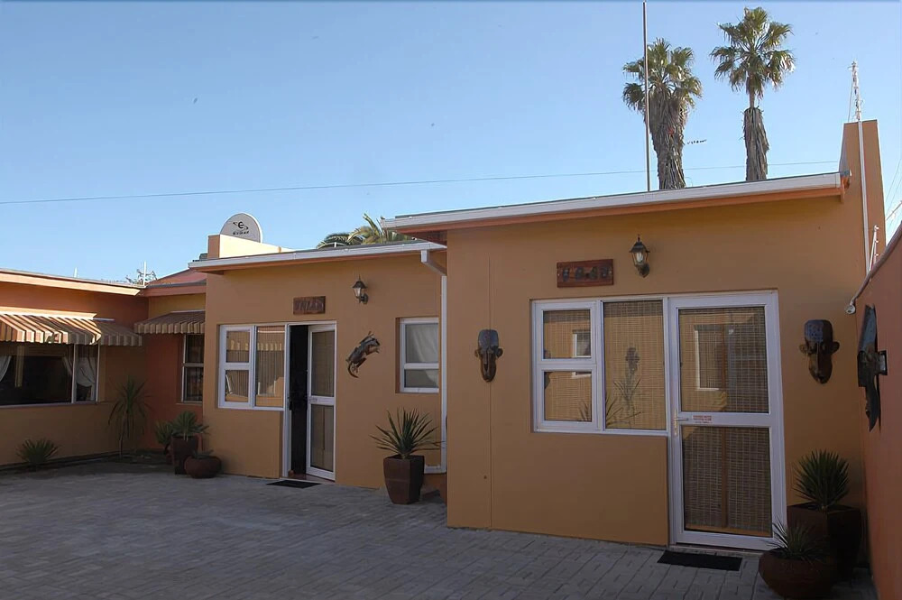 Bushbabies-Inn Self-Catering Accommodation