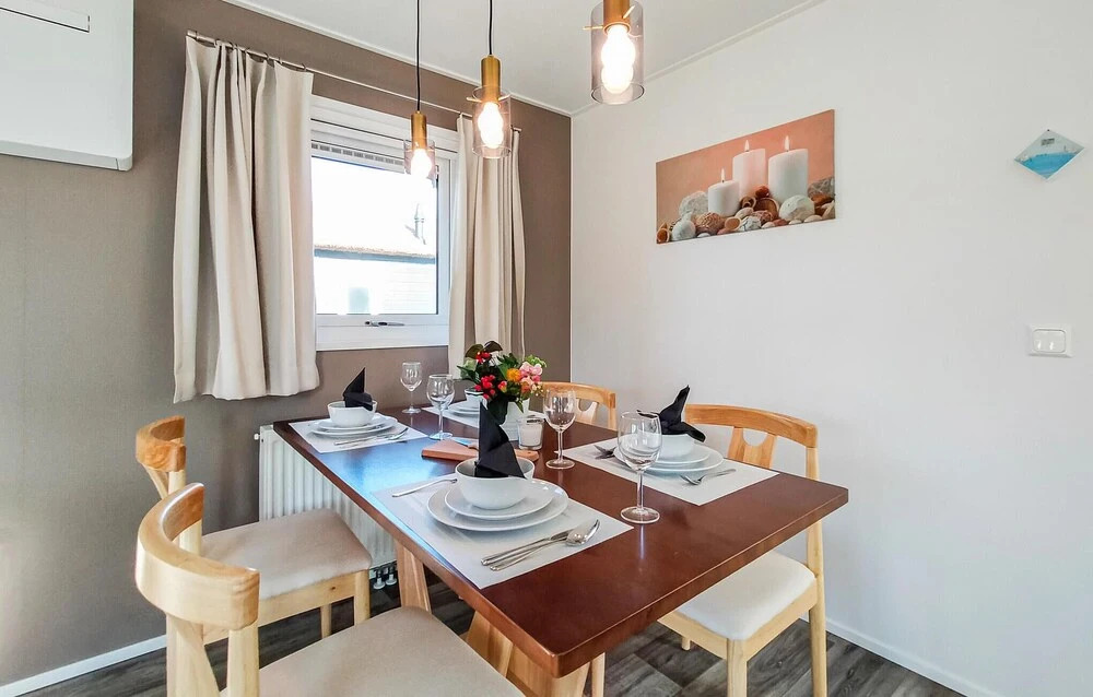 Stunning Home in Giethoorn With 2 Bedrooms and Wifi