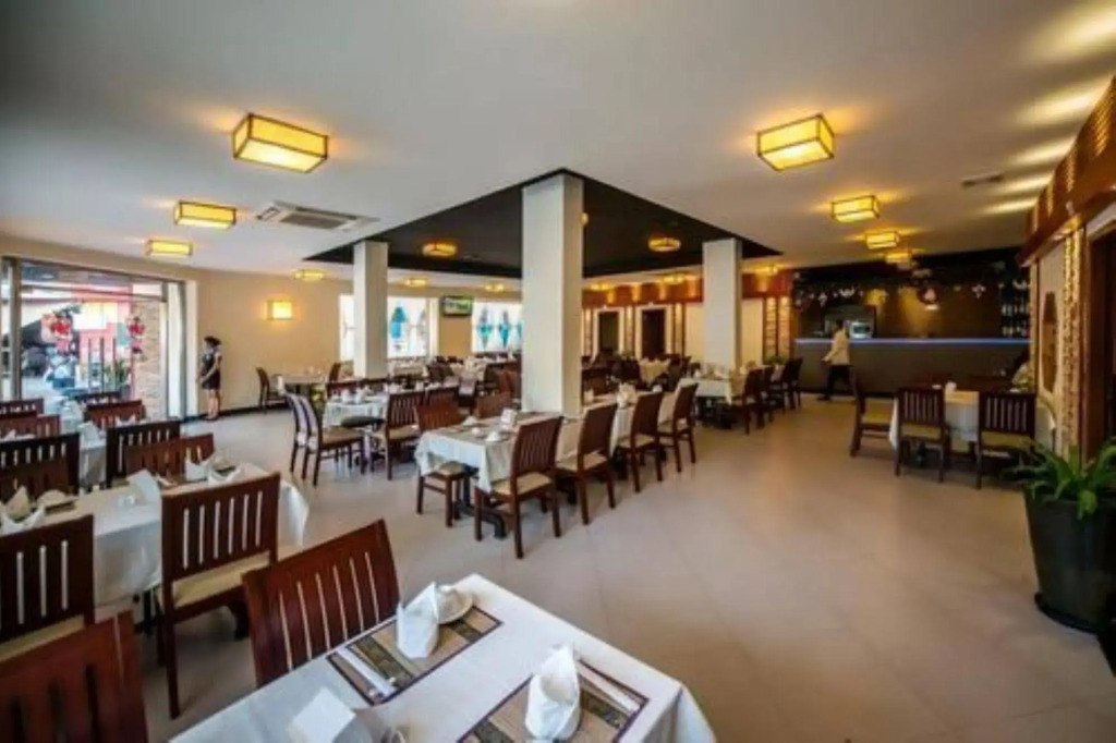 Altos Hotel