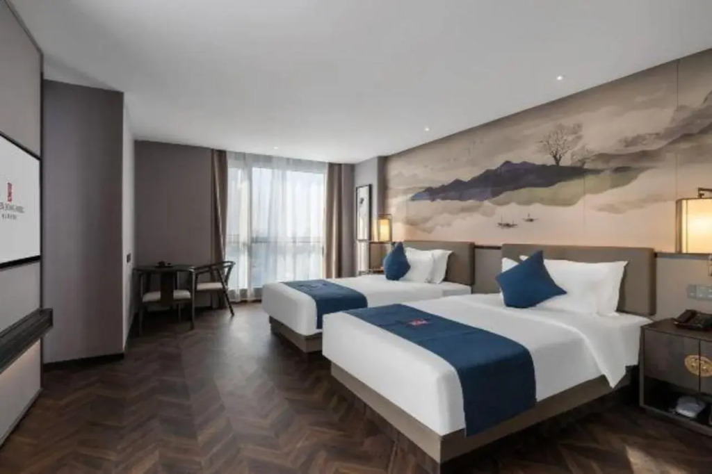 Rezen Dong Hotel
