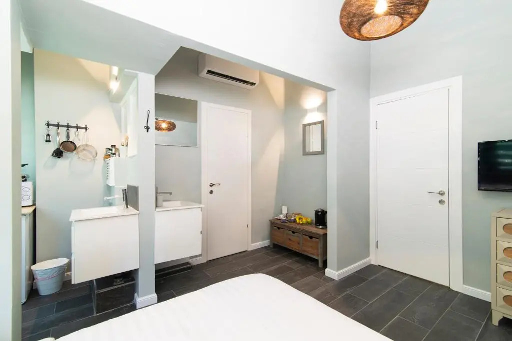 Cozy and Spacious by TLV2RENT