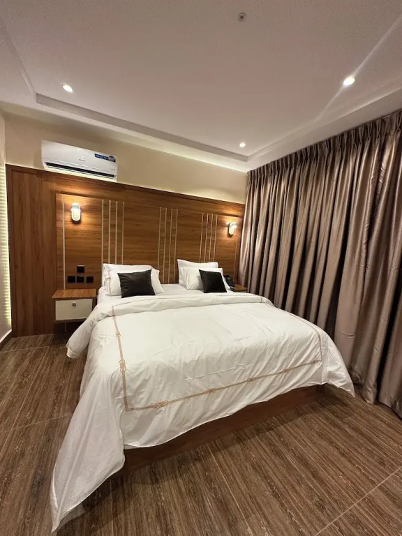 Apartment 5