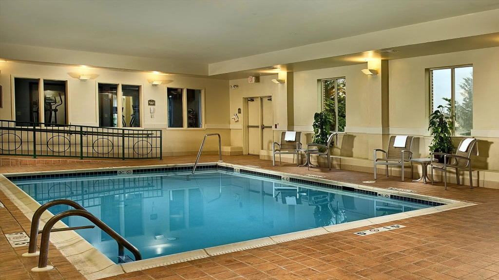 Holiday Inn Express & Suites by IHG Chambersburg by IHG