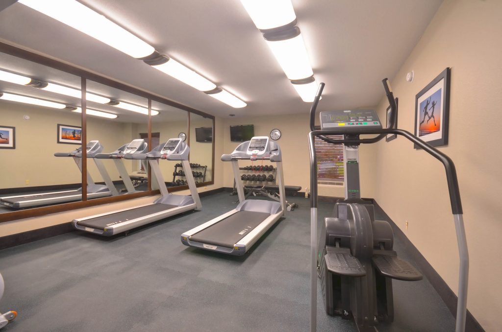 Holiday Inn Express & Suites Fayetteville University of Arkansas Area by IHG