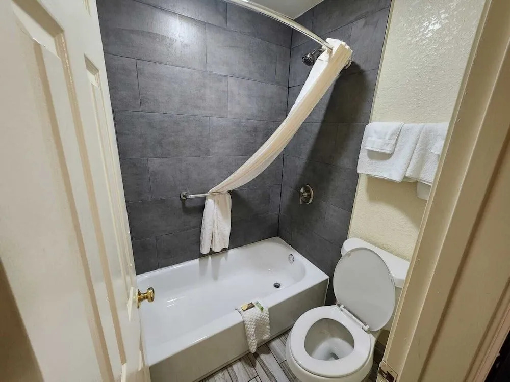Green Garden Inn