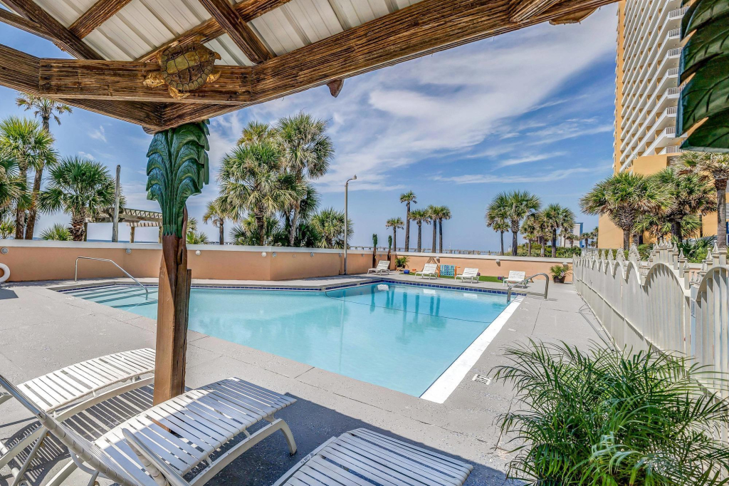 Holiday Terrace Beachfront Hotel, a By The Sea Resort