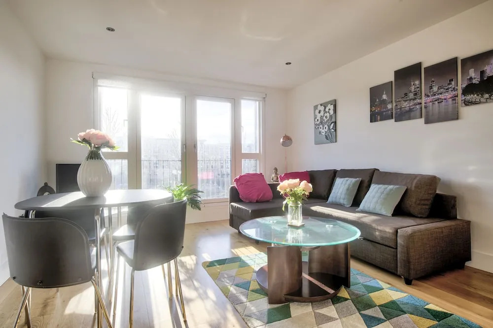 Fountain Bridge apartment