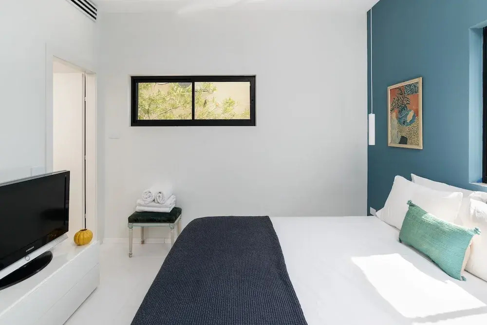 New Design & Sunny Balcony in TLV Center