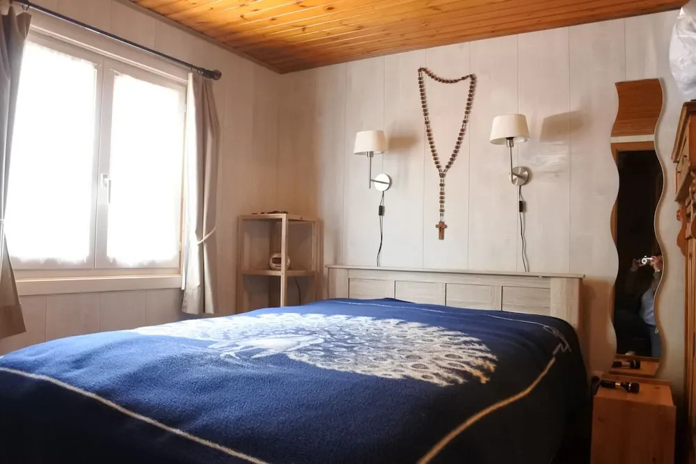 Charming Holiday Chalet Located in a Private Estate With Fenced Garden