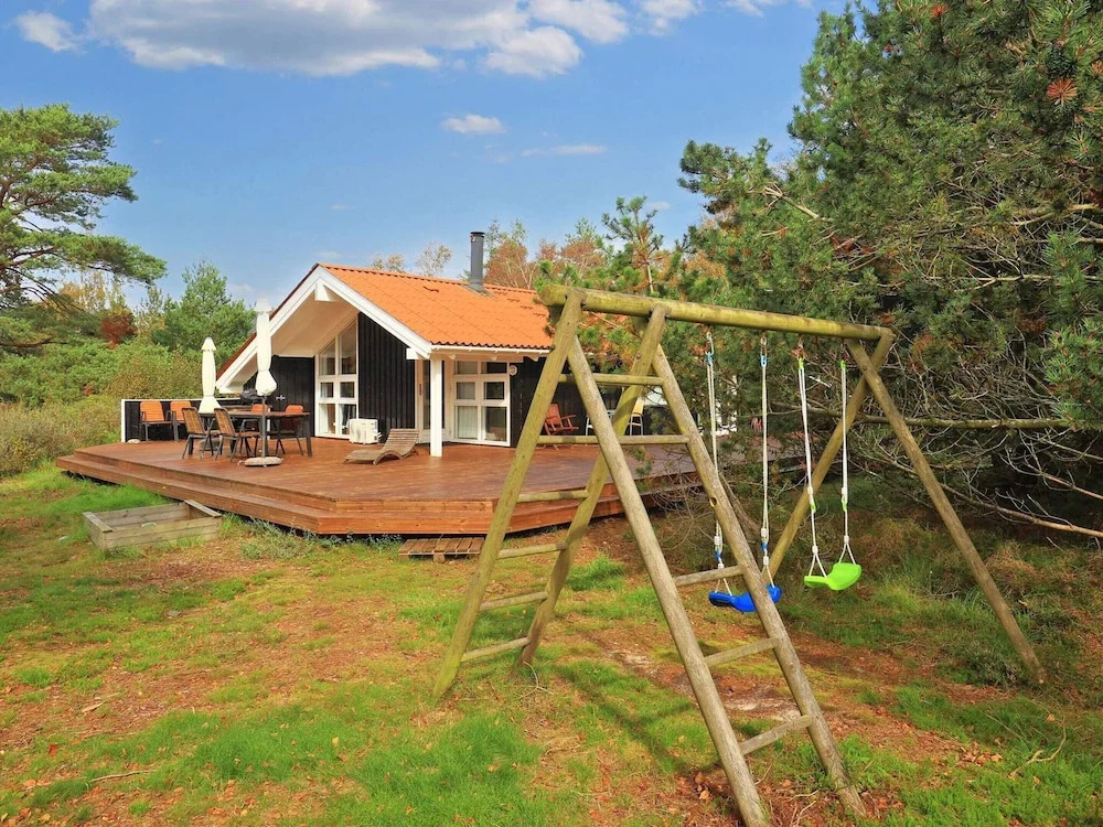 8 person holiday home in Læsø