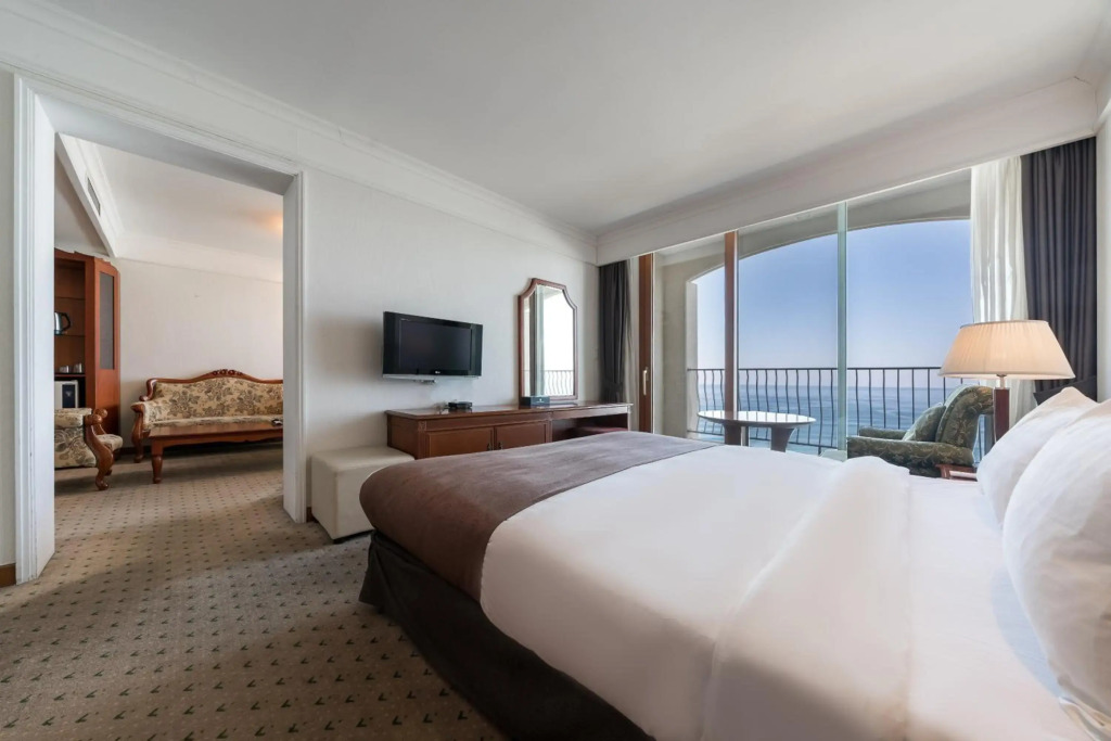 Hotel Maremons