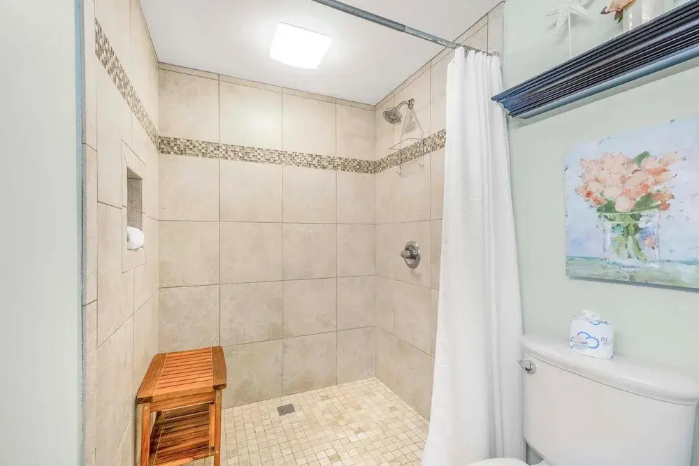 Romar Place 302