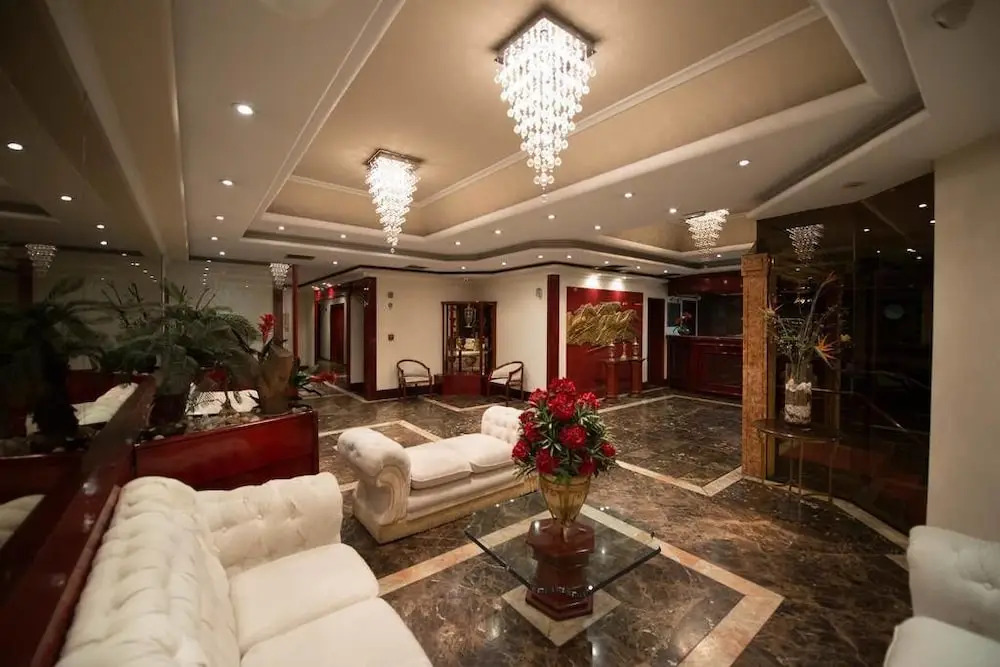 Maxim Plaza Hotel