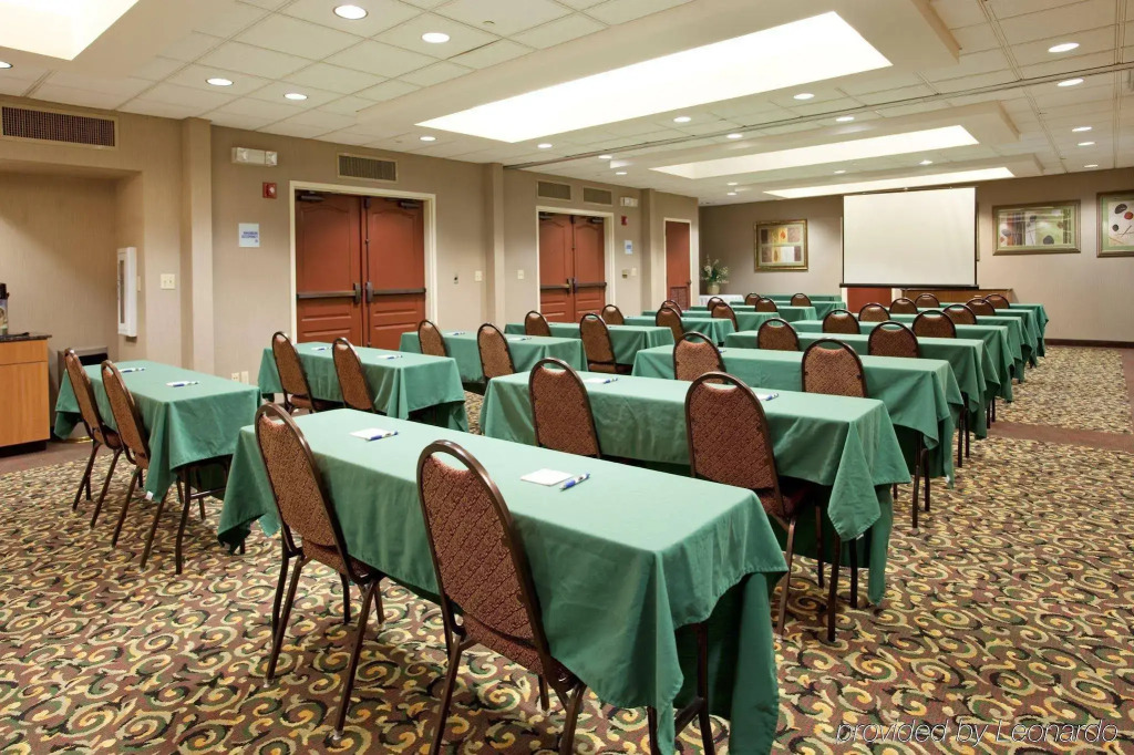 Holiday Inn Express & Suites Sulphur - Lake Charles by IHG