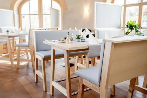 Hotel Donau-Ries & Restaurante Delphi