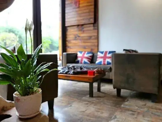 Yangshuo Yi8 Boutique Homestay (Yangshuo Eternal Love Scenic Area)