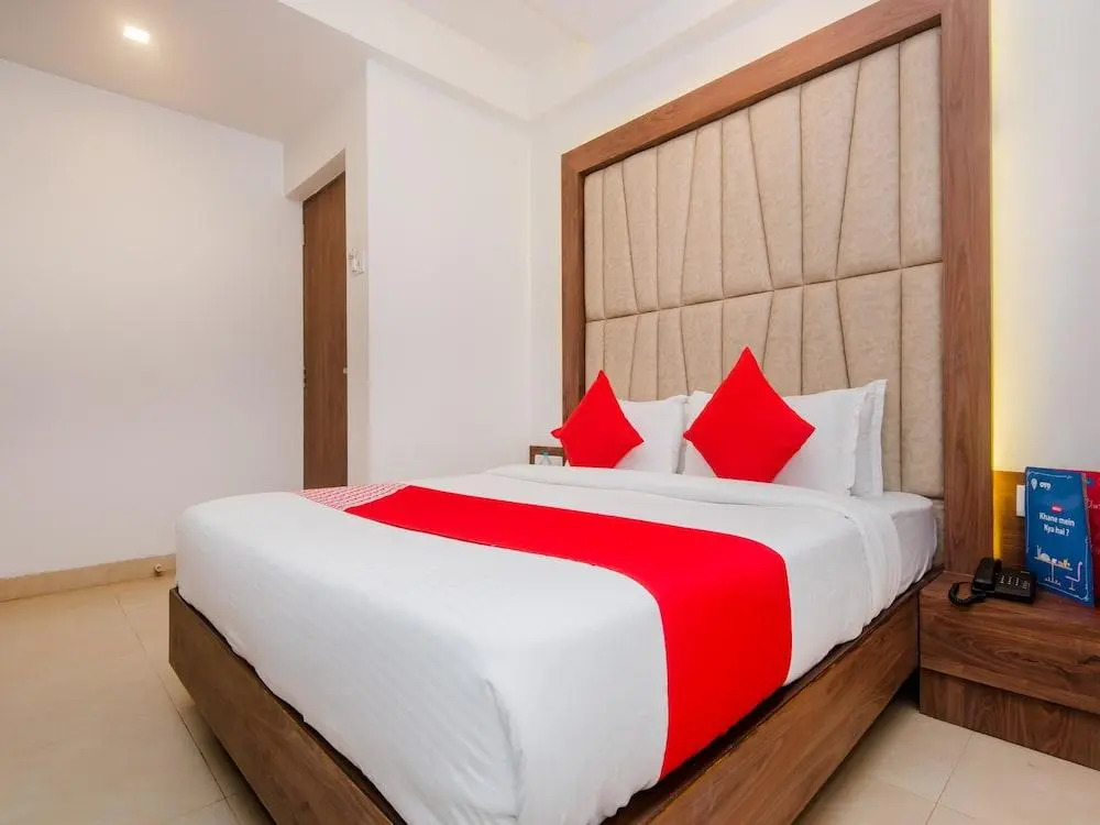 OYO 13468 Hotel Jai Malhar Residency