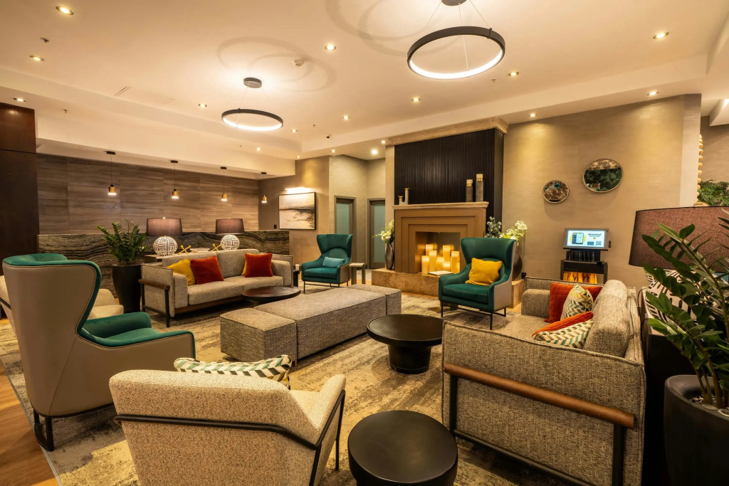 Sandman Signature Vancouver Downtown Hotel