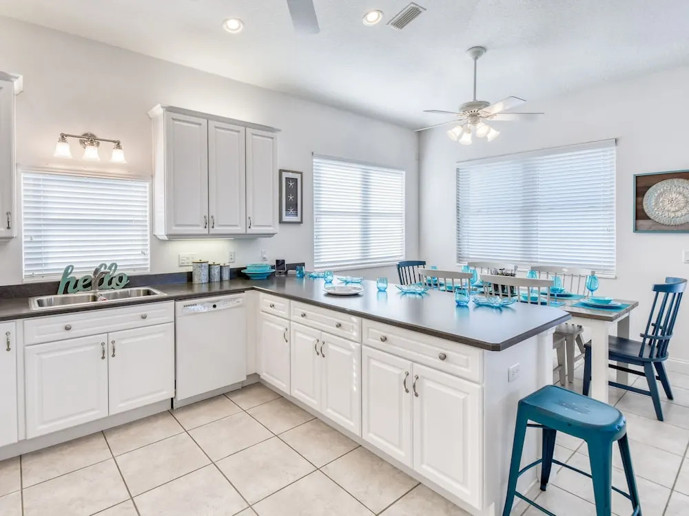 Johnson Beach Way - 4 Br Home