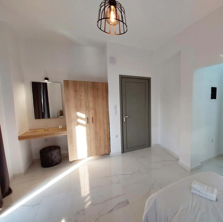 Finikas Suites & Apartments Airport By Airstay