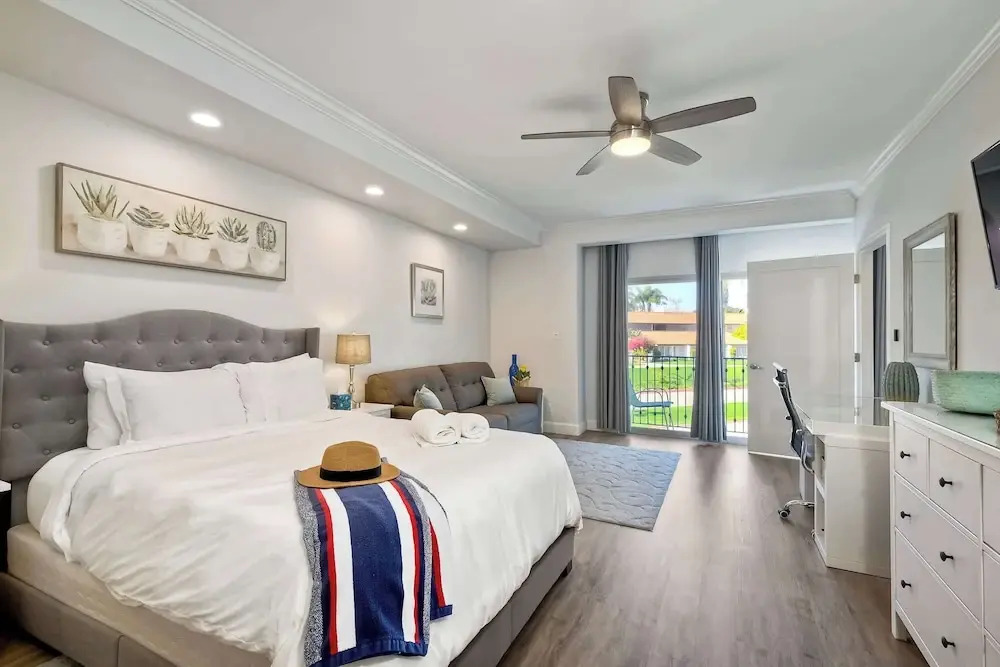 La Costa Gem - Condo for 3!