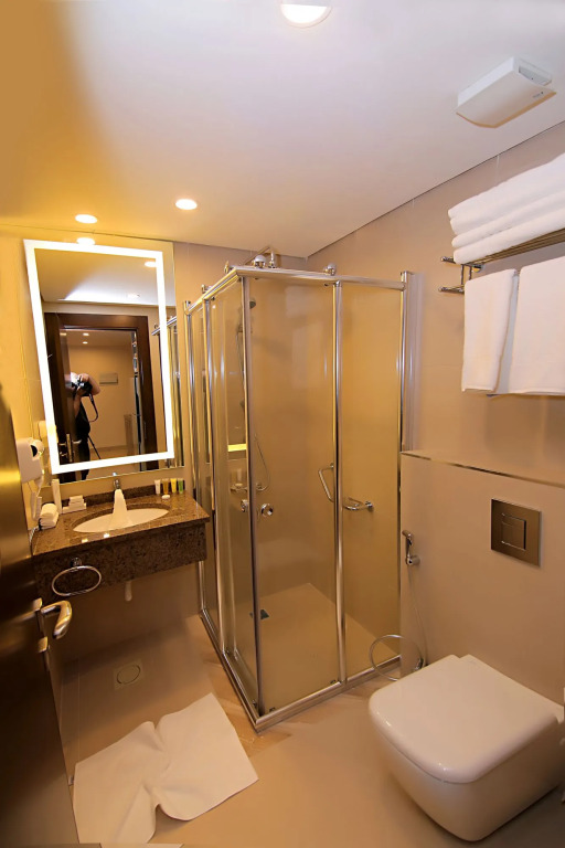 Viola Hotel Suites