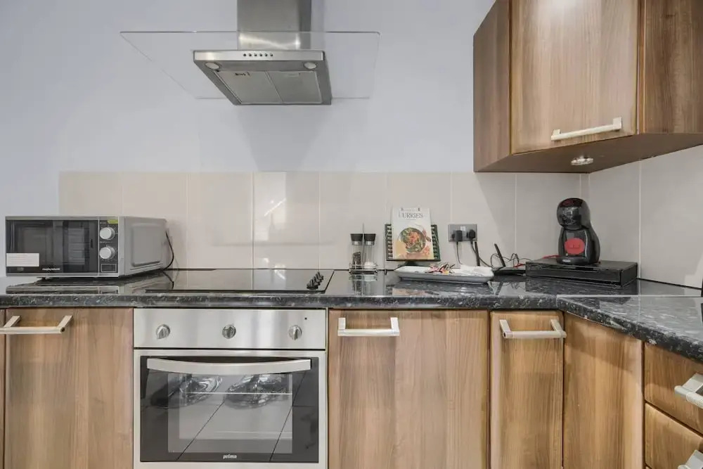 Luxury Penthouse Suite - Swansea Central - Beach