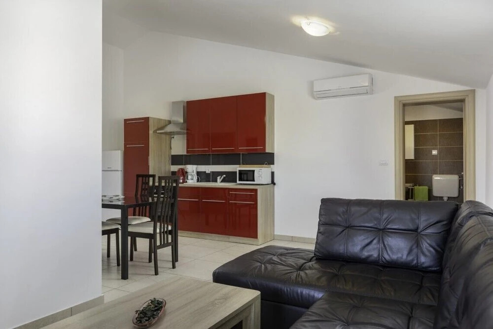Comfort apartments with pool in Medulin